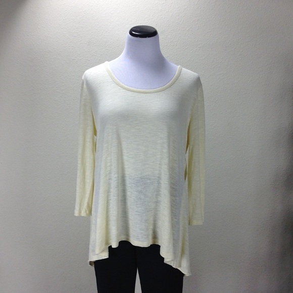 Ann Taylor Yellow 3/4 Sleeve Flowing Top - Picture 2 of 6